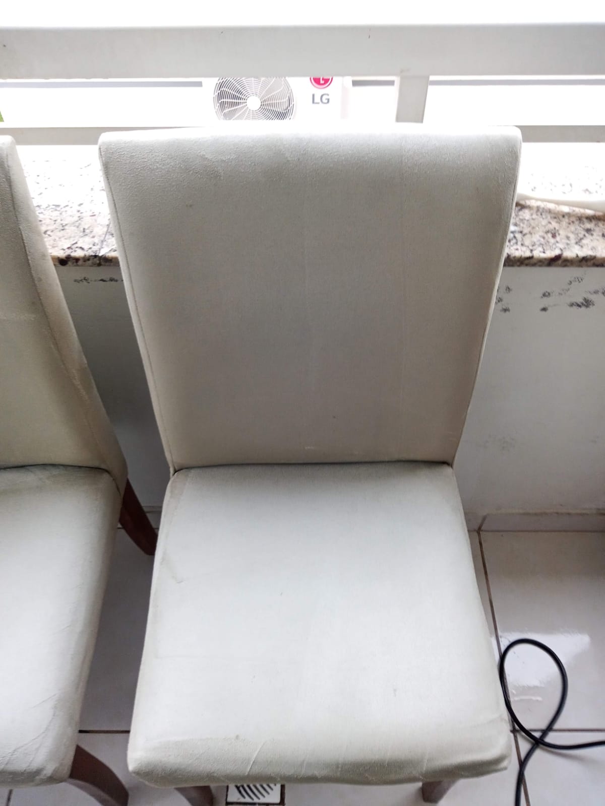 Limpeza de cadeiras depois